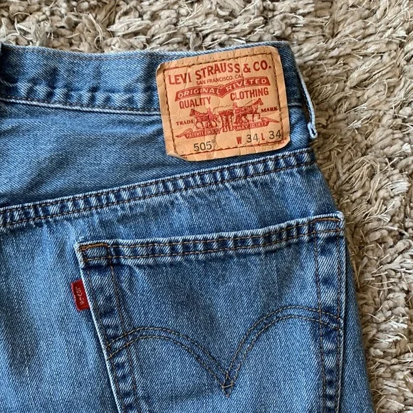 LEVI’S 505 Vintage Cutoff Jean Shorts - Picture 2 of 7